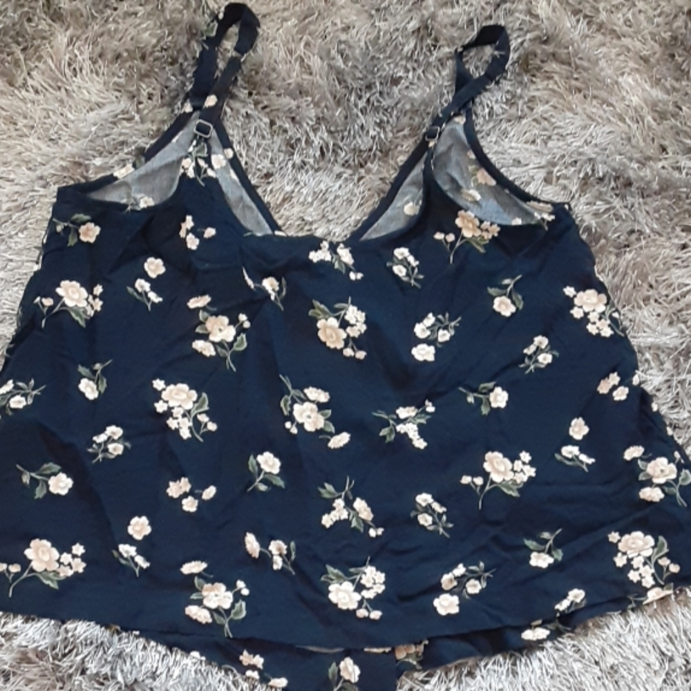 Tank Top - Picture 3 of 7